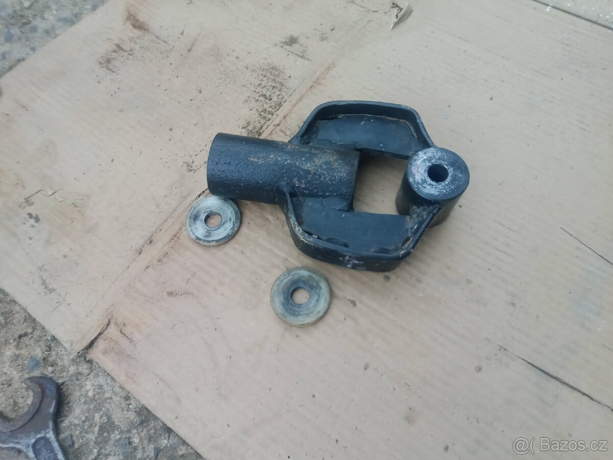 Závěs na Vari k fd3 dále nárazník - 2