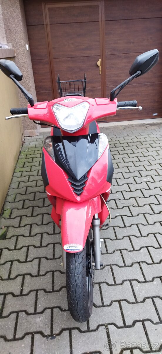 Prodám skútr LONGJIA TREVIS 125 cm - 2