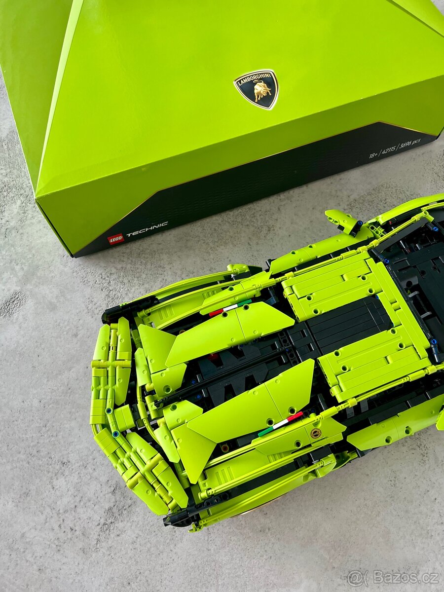 LEGO 42115 Technic - Lamborghini Sián FKP 37 - 2