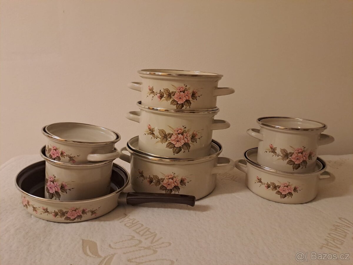 14 dílna sada smaltovaných hrnců - 2