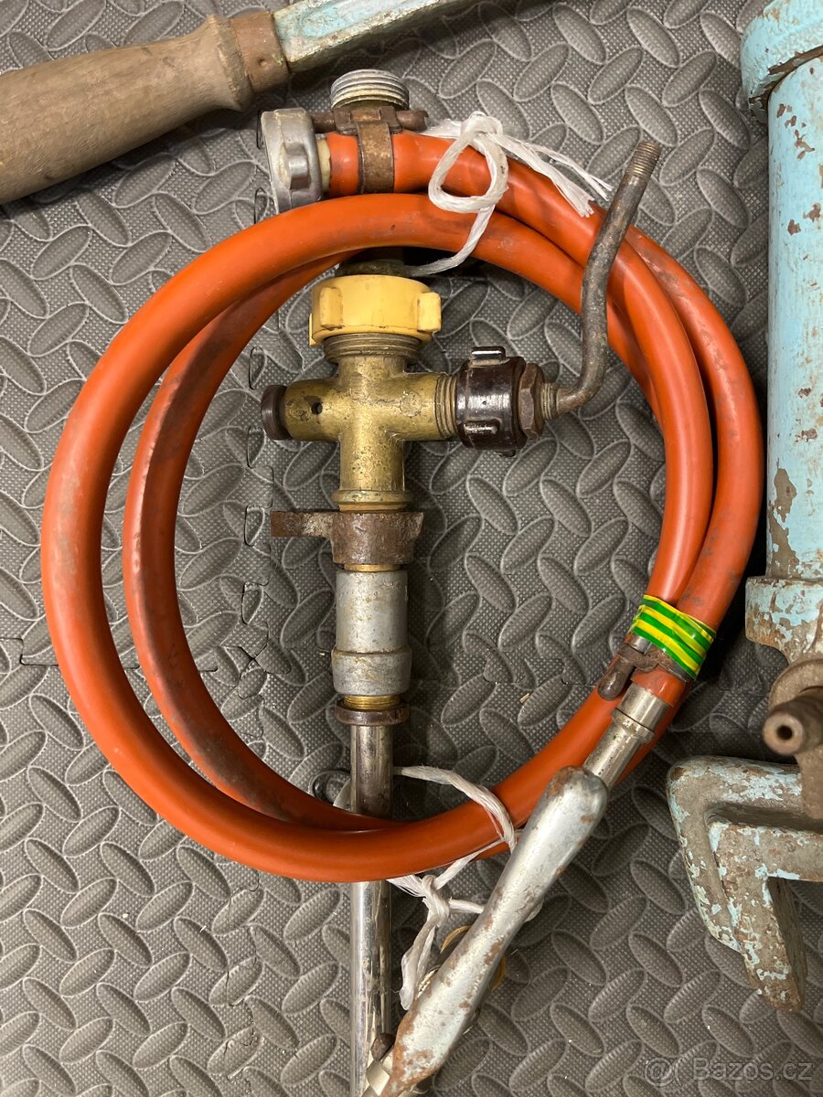 Stará pípa a pumpa - 2