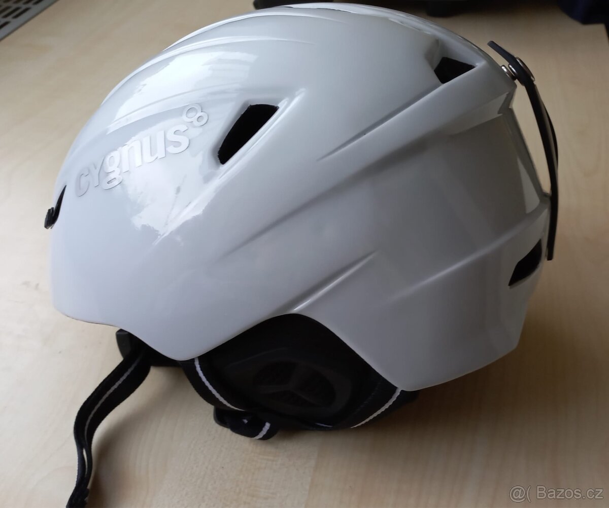 Lyžařská helma Cygnus - 2