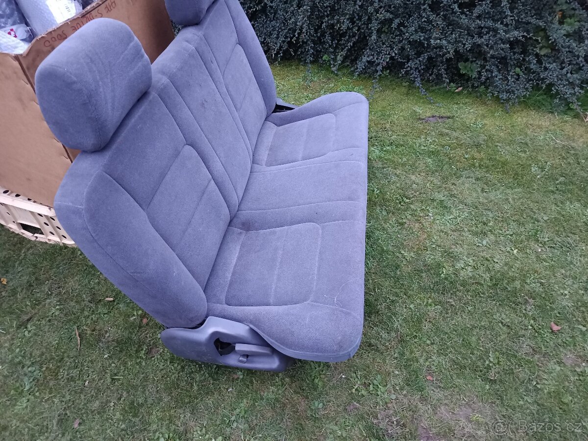 Zadní dvojsedačka do dodávky - 2