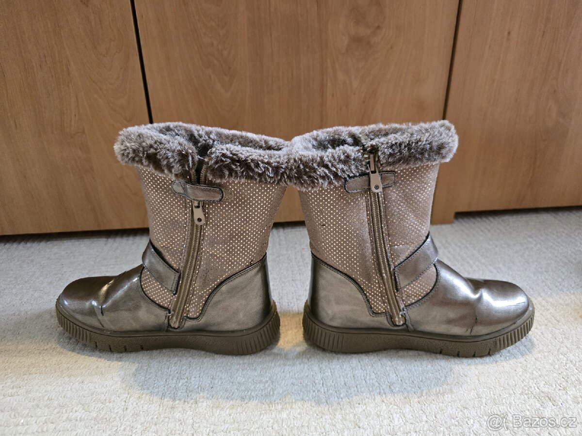 Dívčí zimní boty s kožíškem - 2