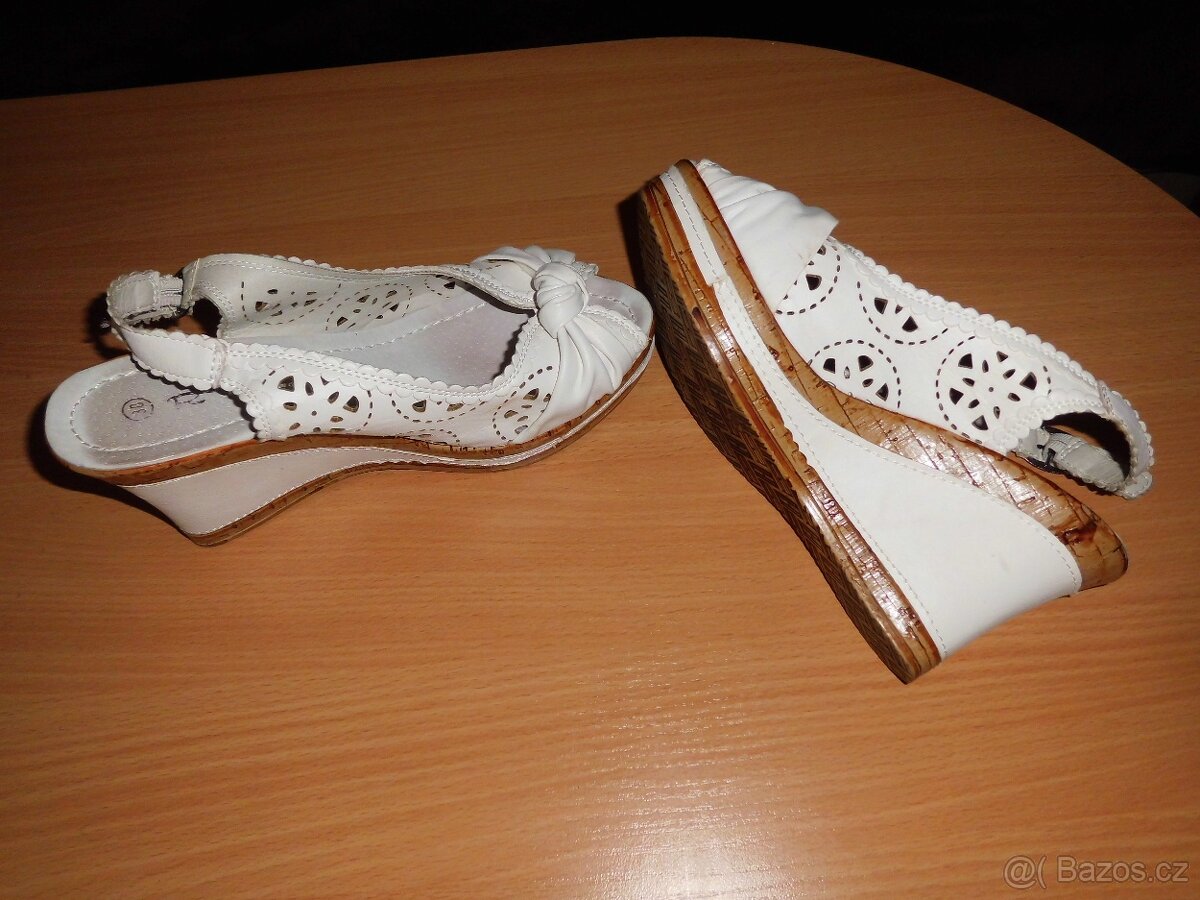 boty na korku černé a bílé - 2