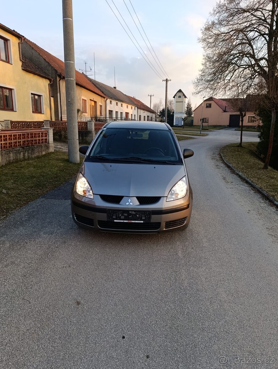 Mitsubishi Colt - 2