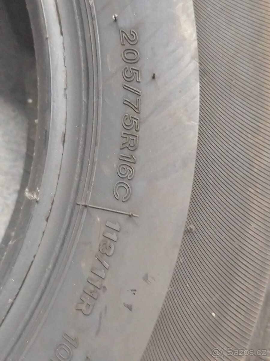 pneu 205/75 R16C - 2