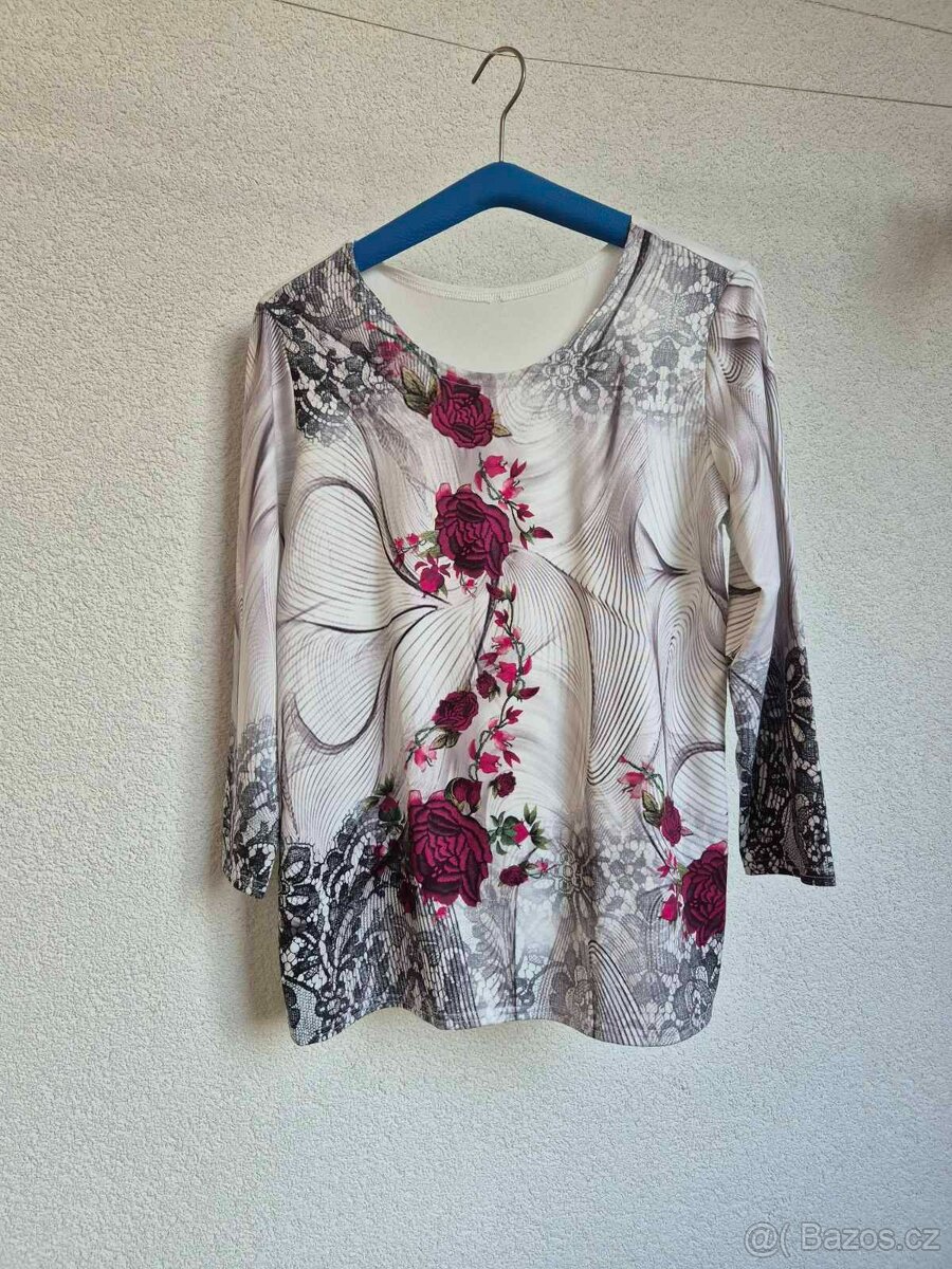 Set dvou dámských halenek s potiskem - 2