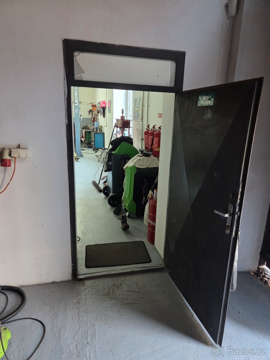 Vchodove dvere zelezne zateplene - 2