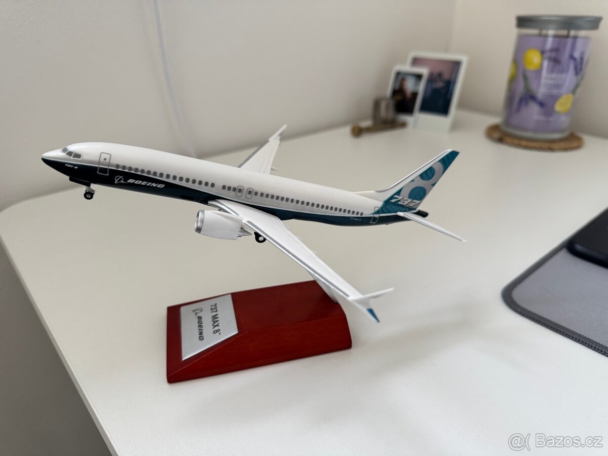 Model Boeing 737 MAX8 - 2