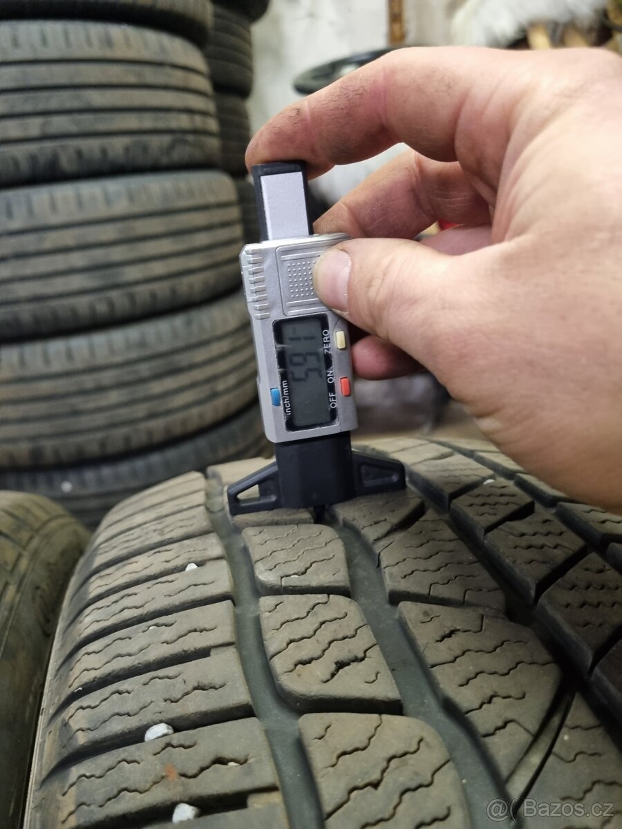Continental ContiWinterContact TS830P 225/45 R19 - 2