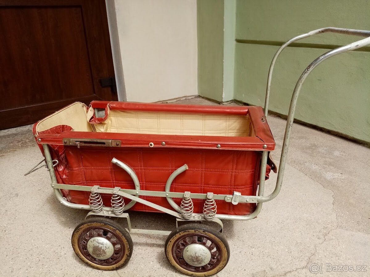 Retro kočárek pro panenky - 2