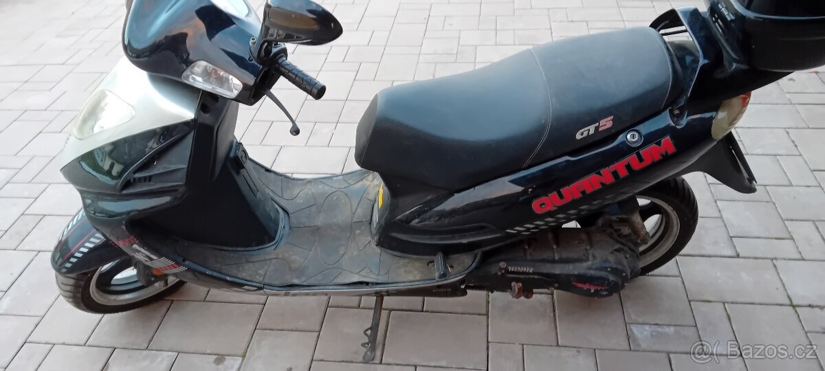Motorový skútr Quantum - 2