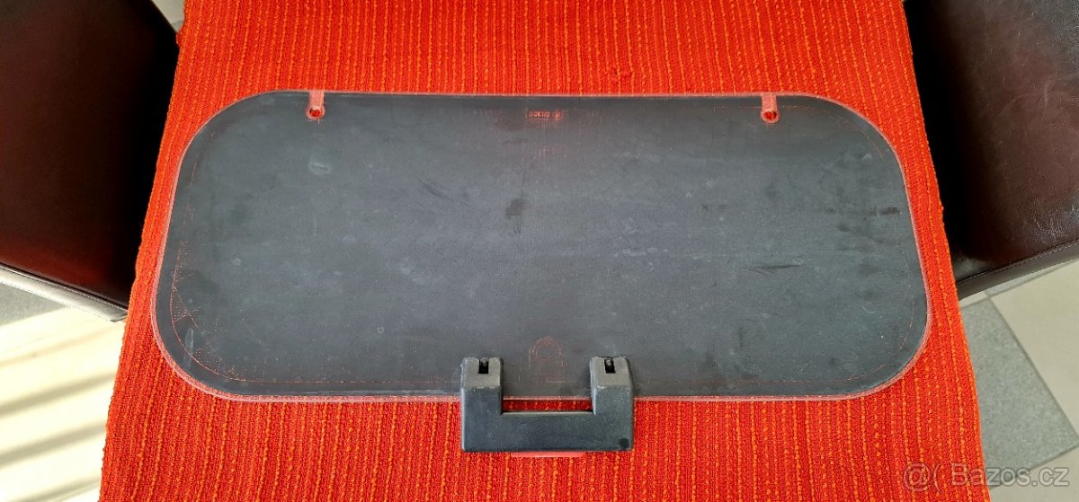 Sklo střešního okna ŠKODA, 710x320mm, použité - 2
