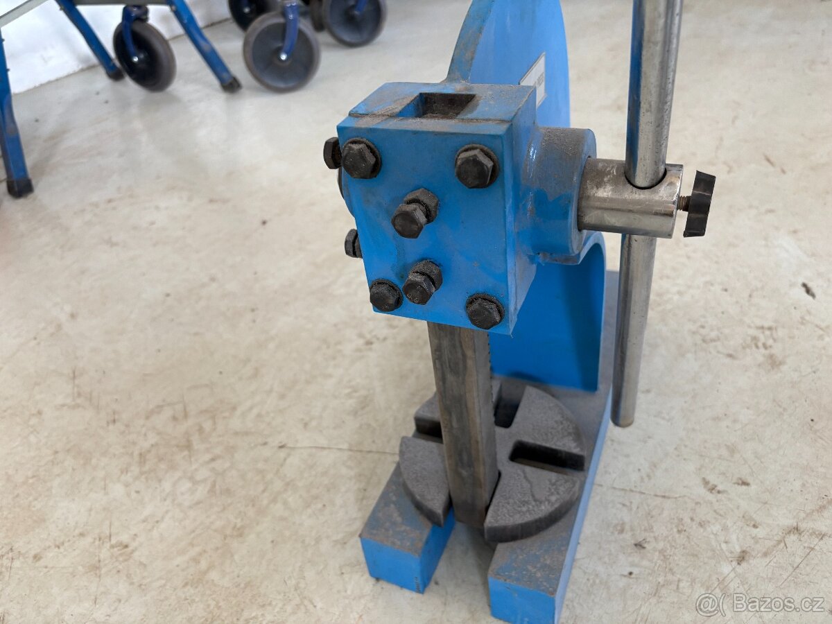 Mechanický ruční lis 2000 kg - 2