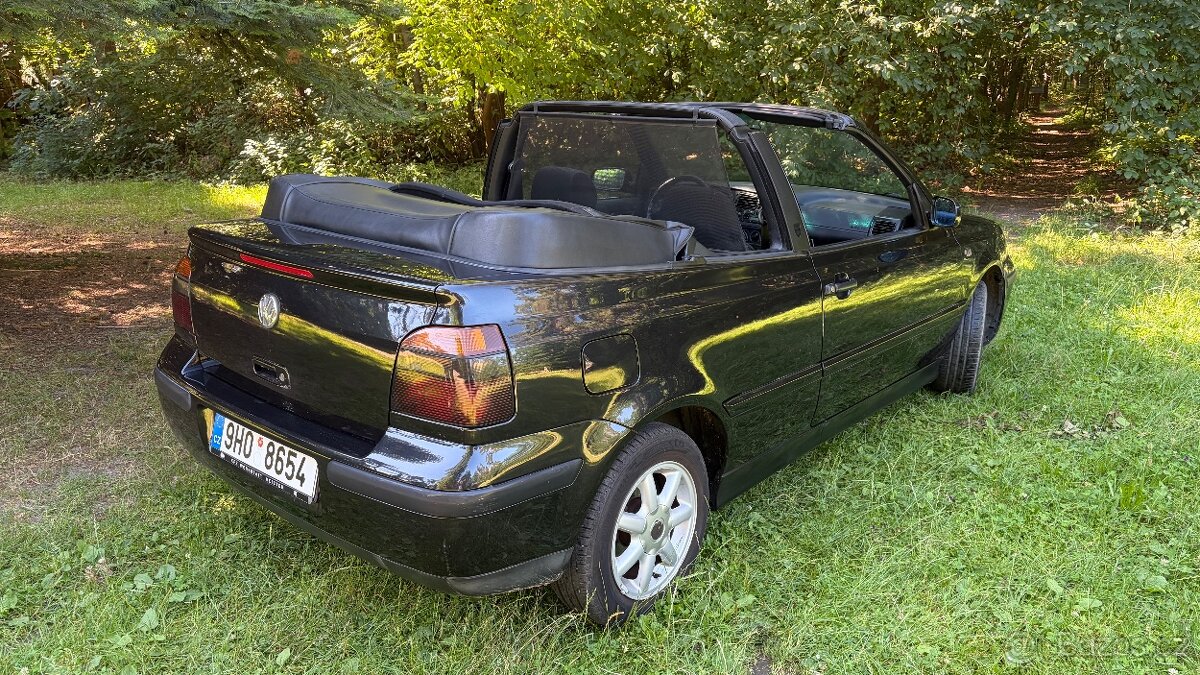 VW Golf 3.5. , 1,6i kabrio - 2