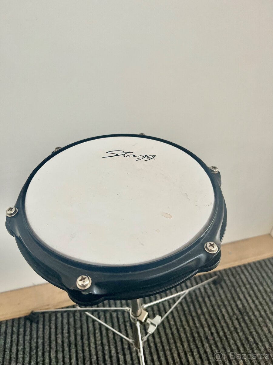 Stagg 8" practice pad. - 2