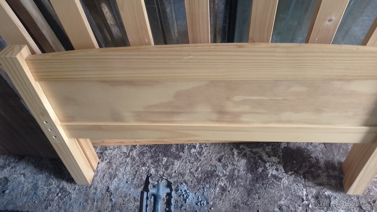 Masiv postel borovice 200x98 - 2
