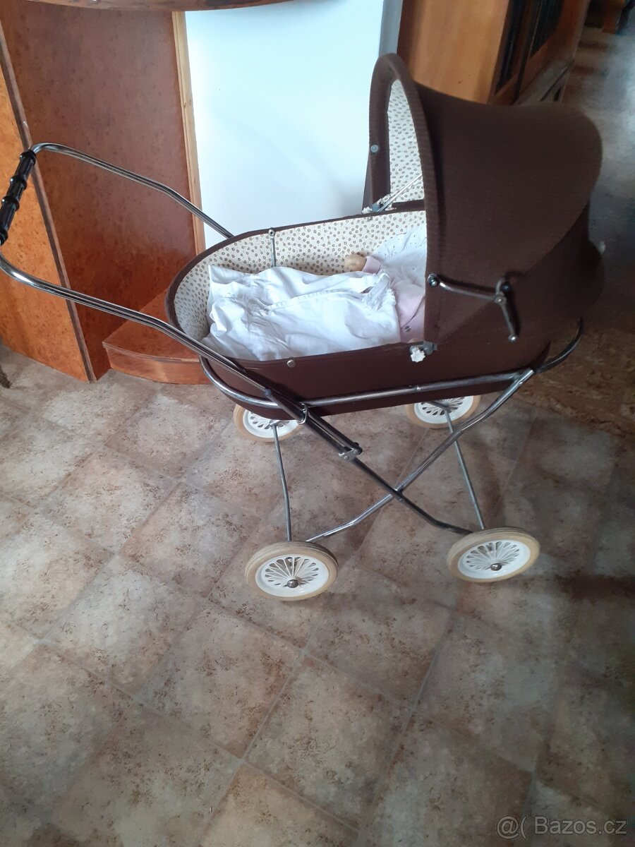 Retro kočárek pro panenky - 2