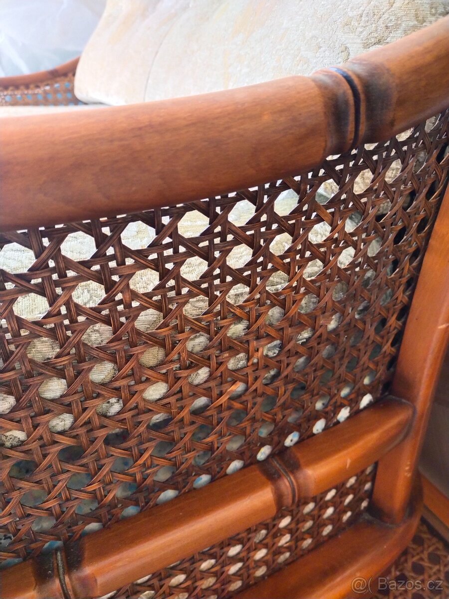 Sedačka z ohýbaného dřeva a ratanu a stolek - 2
