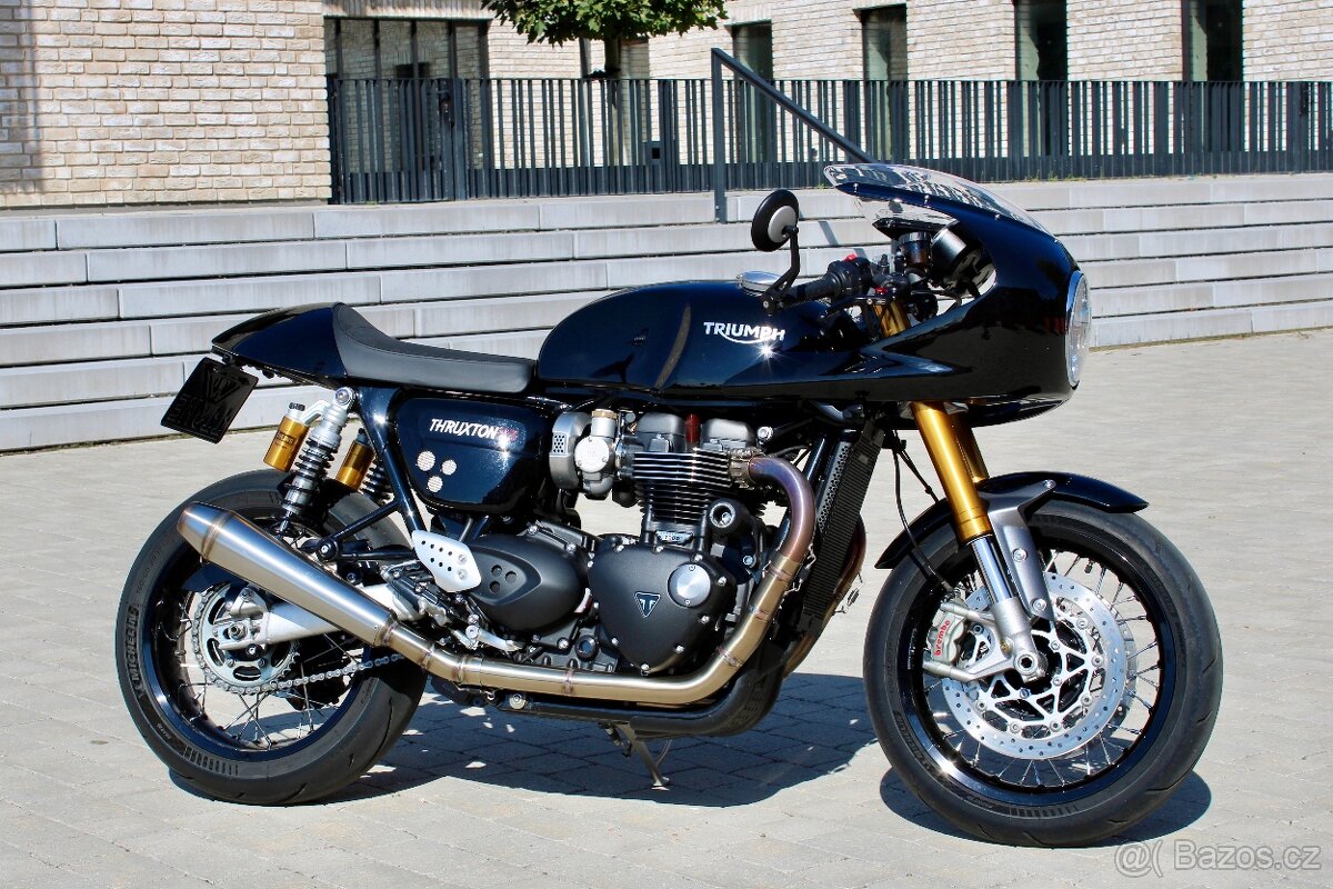 Triumph Thruxton RS 1200 Jet Black - 2