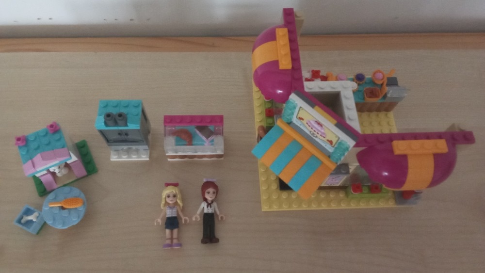 Lego friends - Pekárna v centru 41006, Pudlí palác 41021 - 2