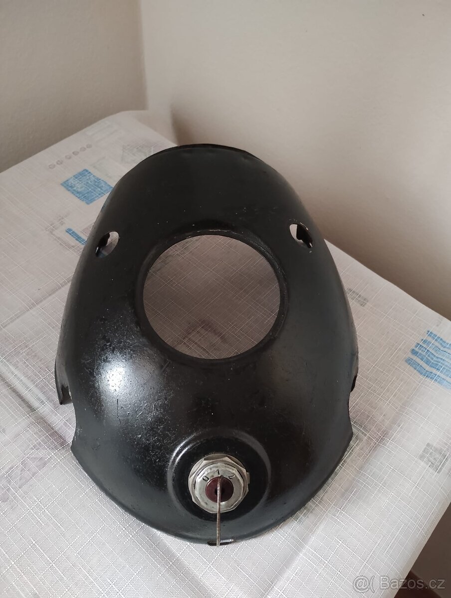 Horní maska ČZ 175/470 sport v originální černé barvě - 2