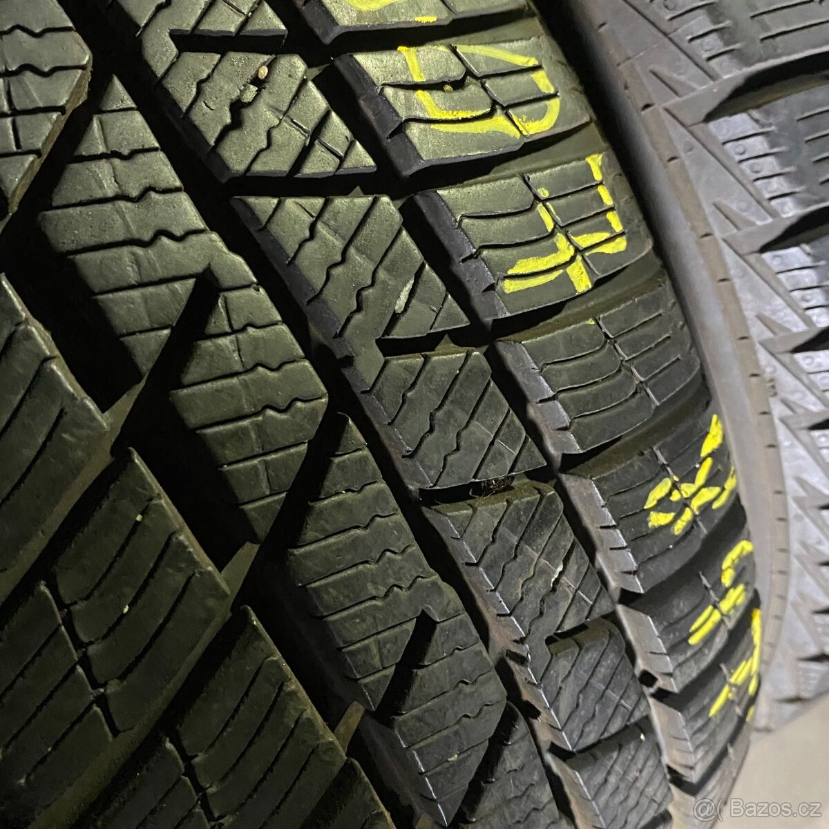 Zimní pneu 205/55 R17 95V Nexen 7mm - 2
