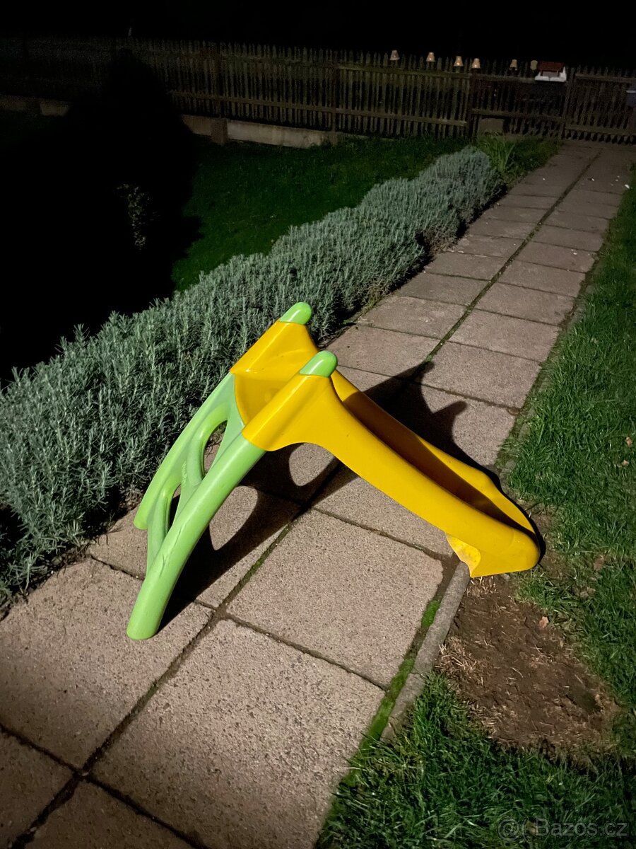 Dětská klouzačka s vodotryskem - 2