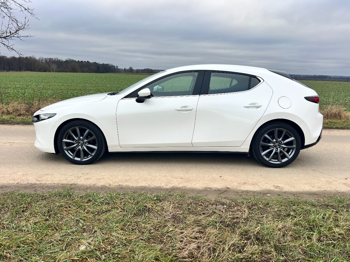 ► MAZDA 3 2.0i 90KW SPORTS G122 BOSE-LED-ACC-KAMERA - 2