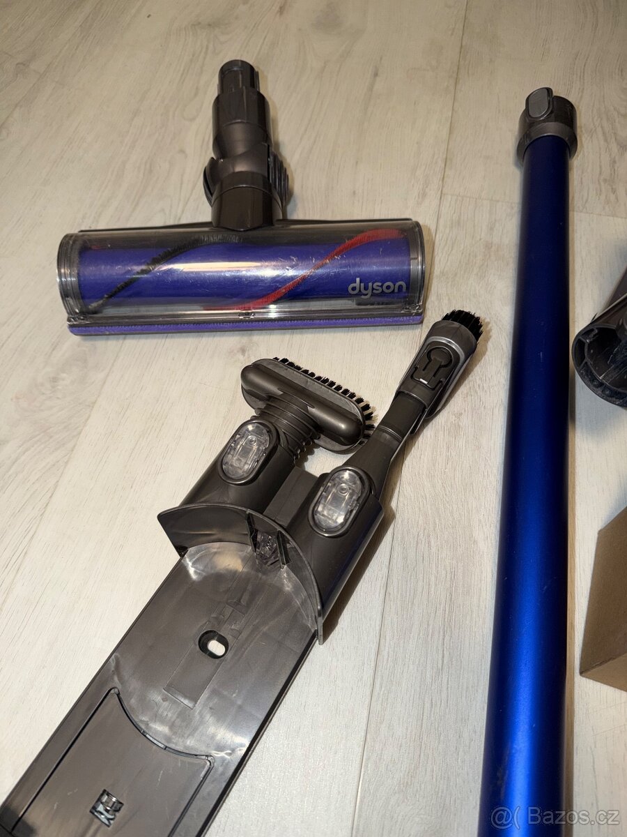 Dyson V6 - nová baterie - 2