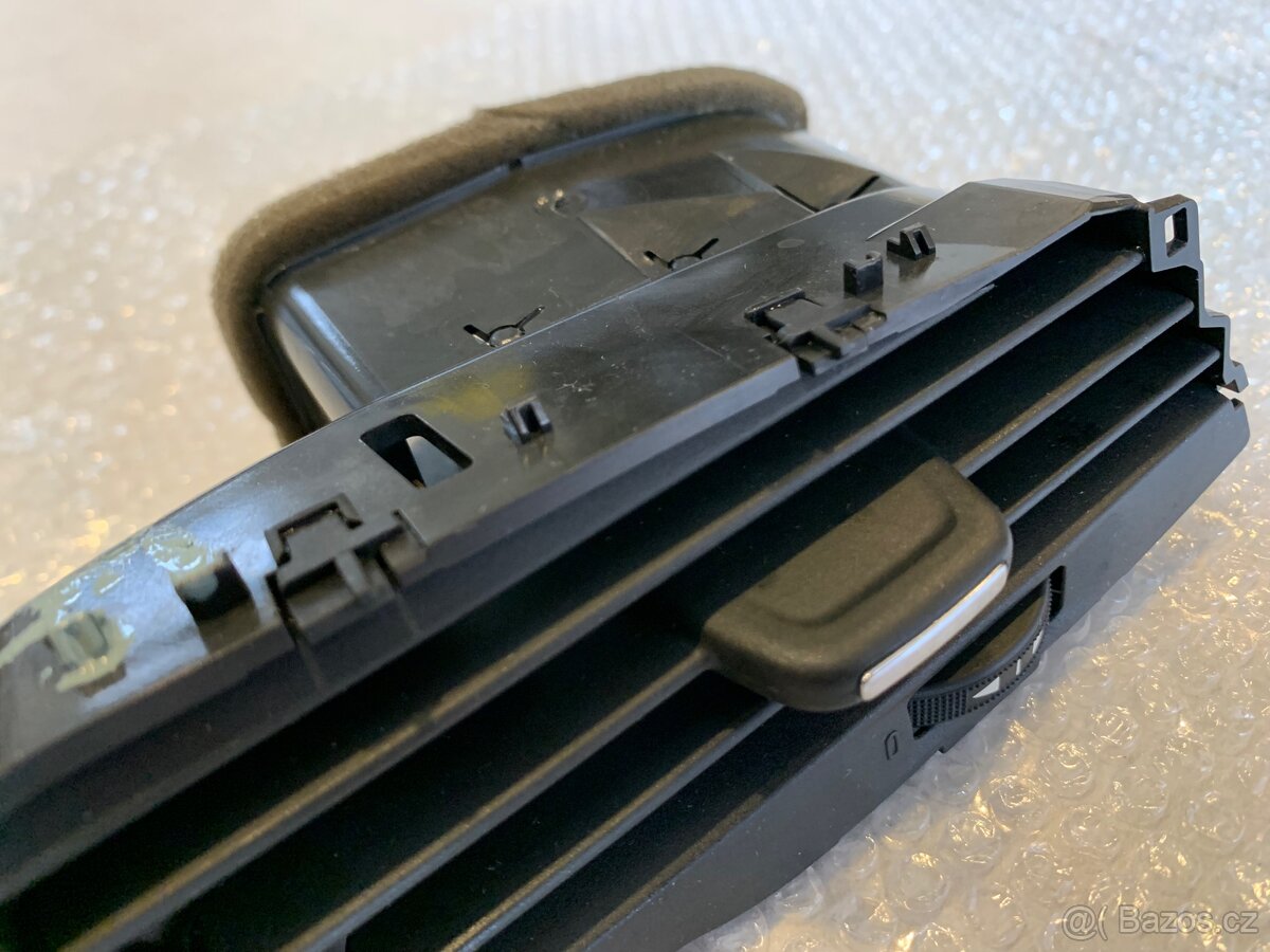 Pravý výdech topení pro Opel Corsa E 2014-2019 - 2