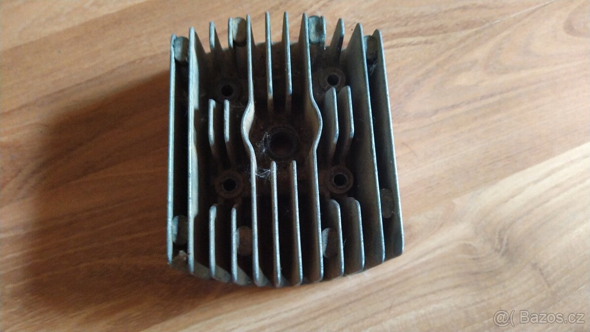 Suzuki OR50 hlava válce - 2