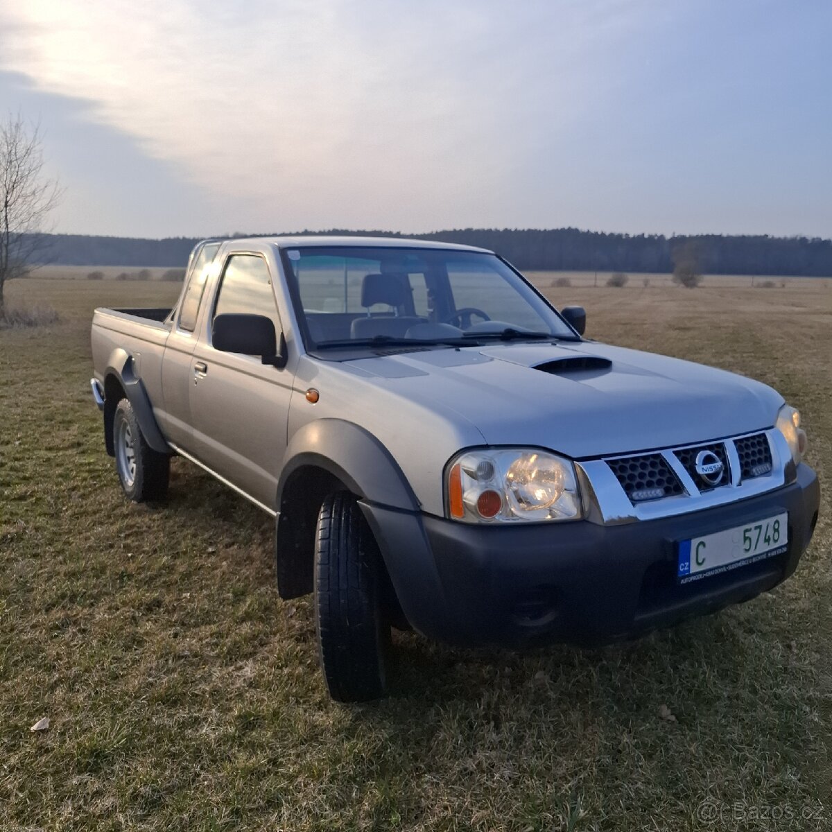 Nissan navara d22 r.v2004 najeto112tkm - 2