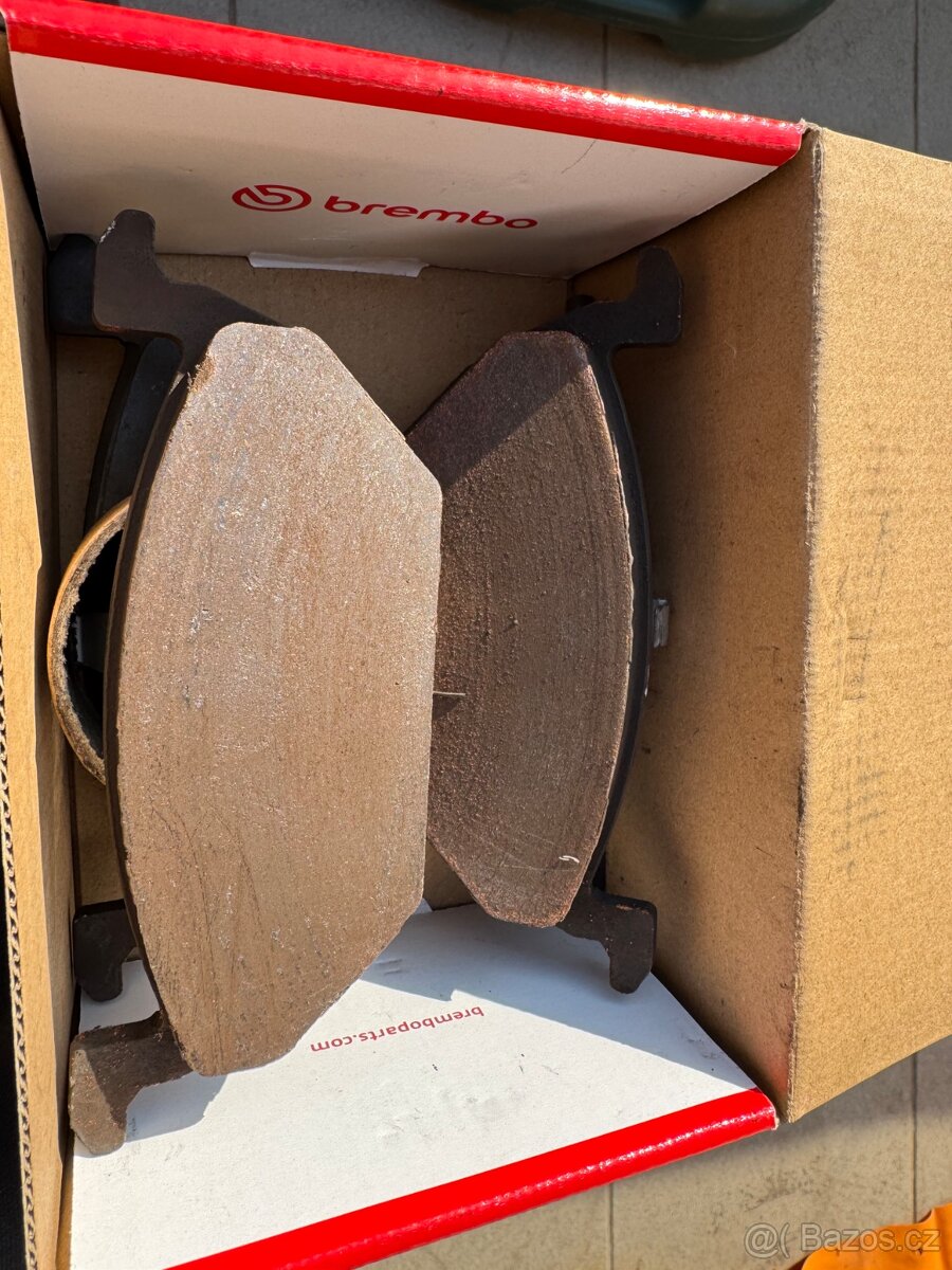 Přední brzdové destičky Starline (sada 4 ks) - 2