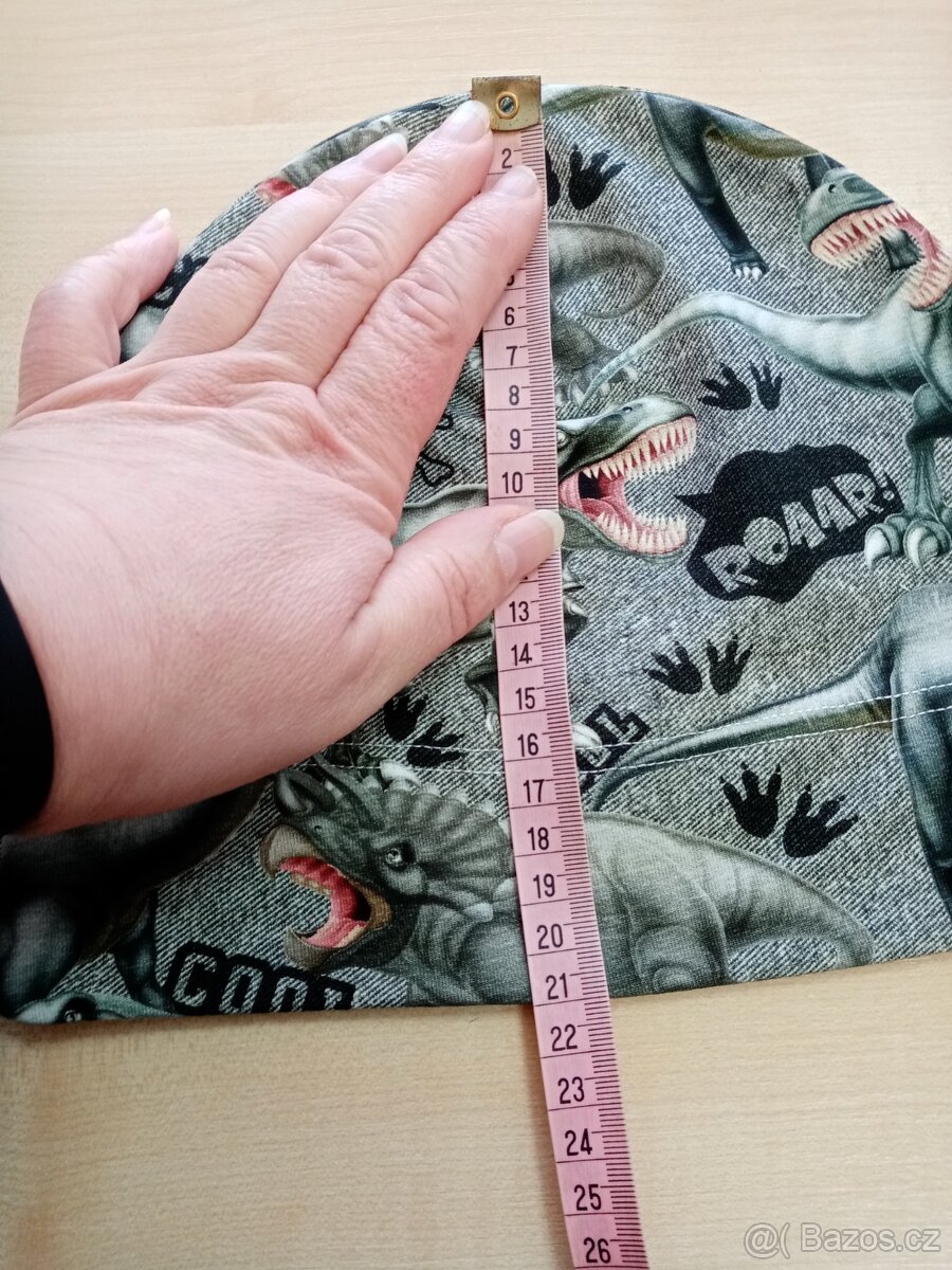 Čepice dinosauři nová 52cm - 2