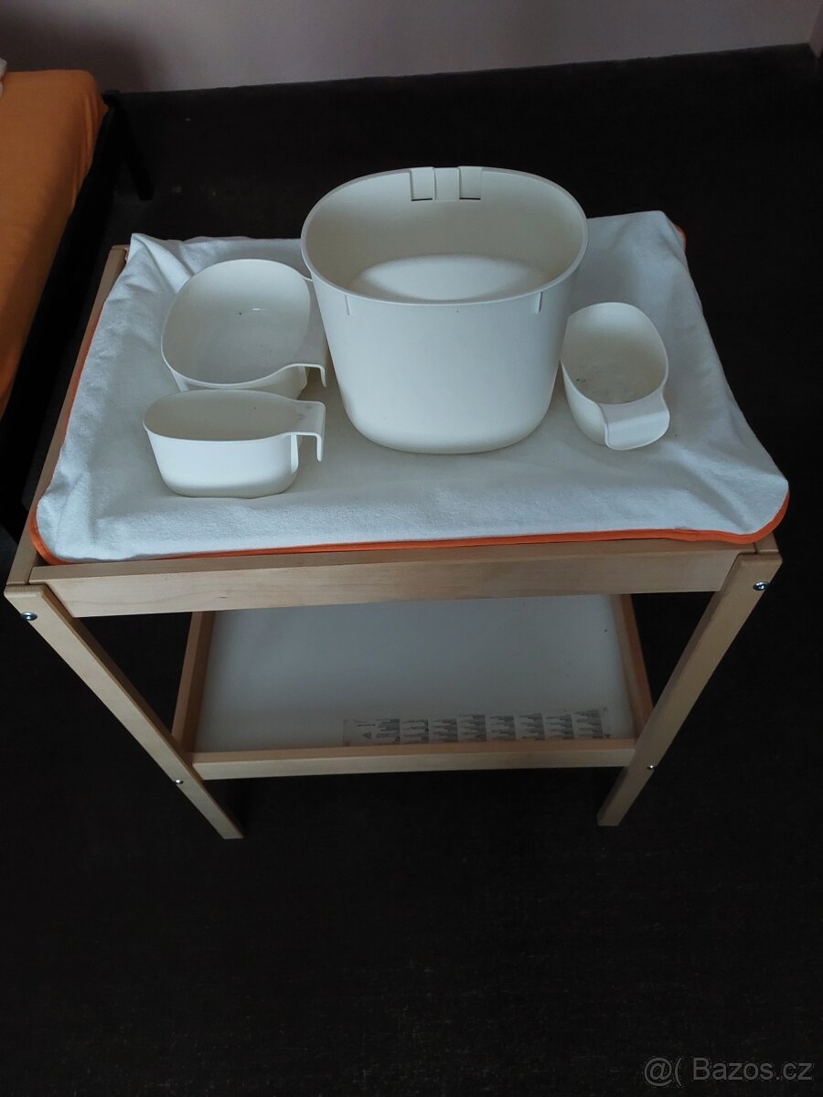 Přebalovací pult - 2