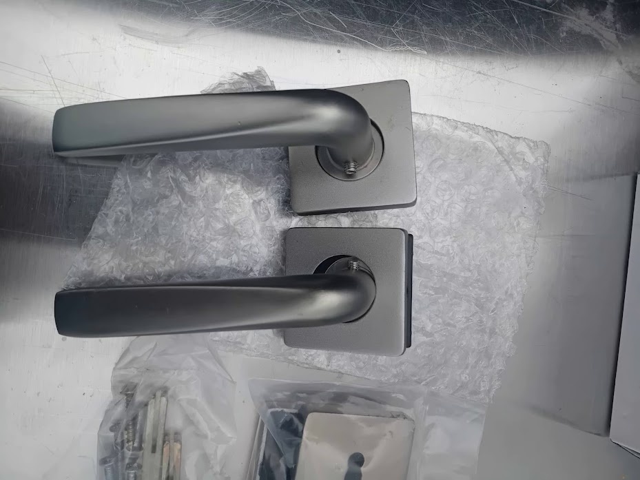 Dveřní kování - 2