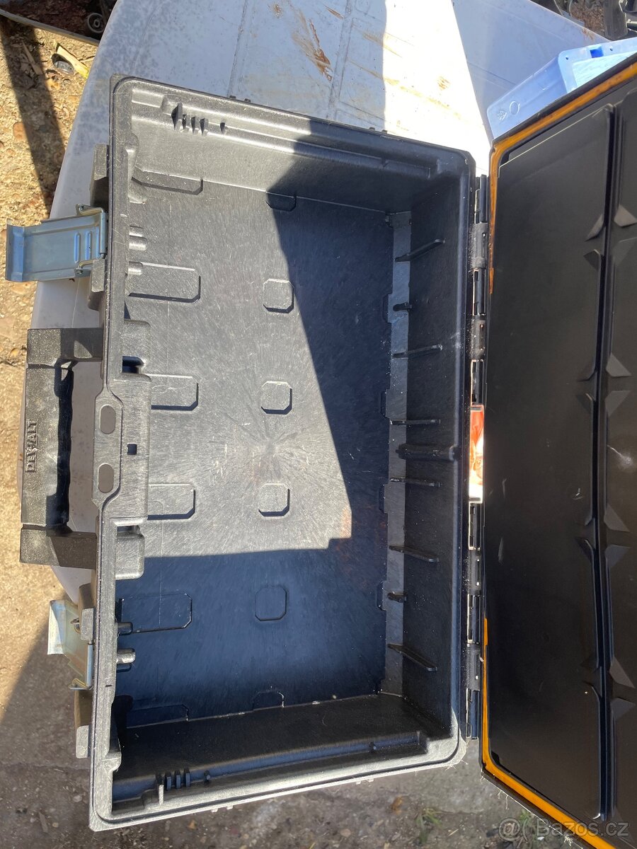 DeWALT ToughSystem 1.0 (verze DS300). - 2