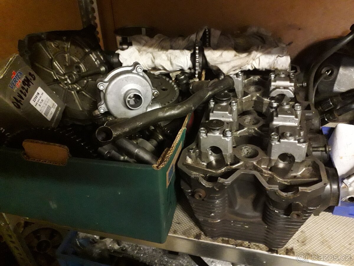 Suzuki GSX-R 750 W - 2