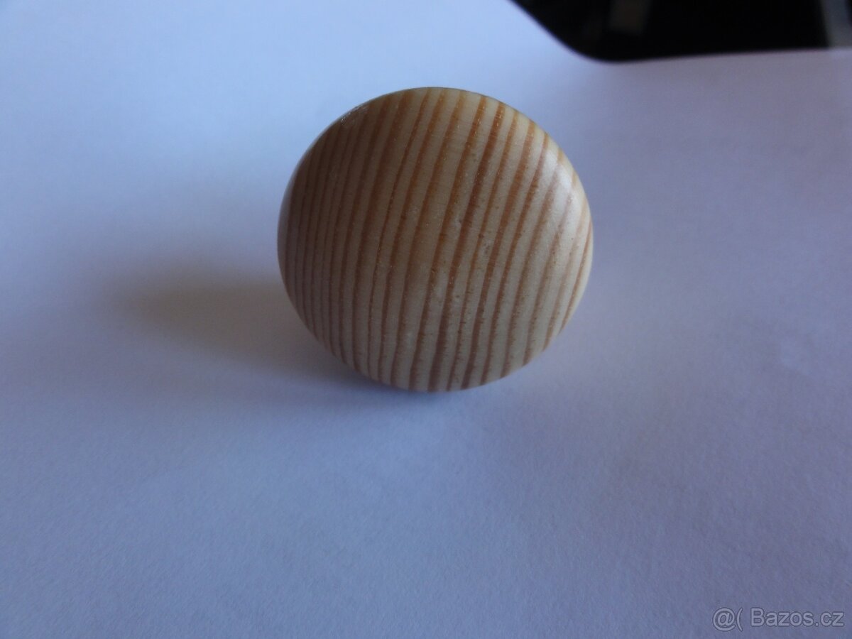 Prodám nábytkové knoflíky - 2