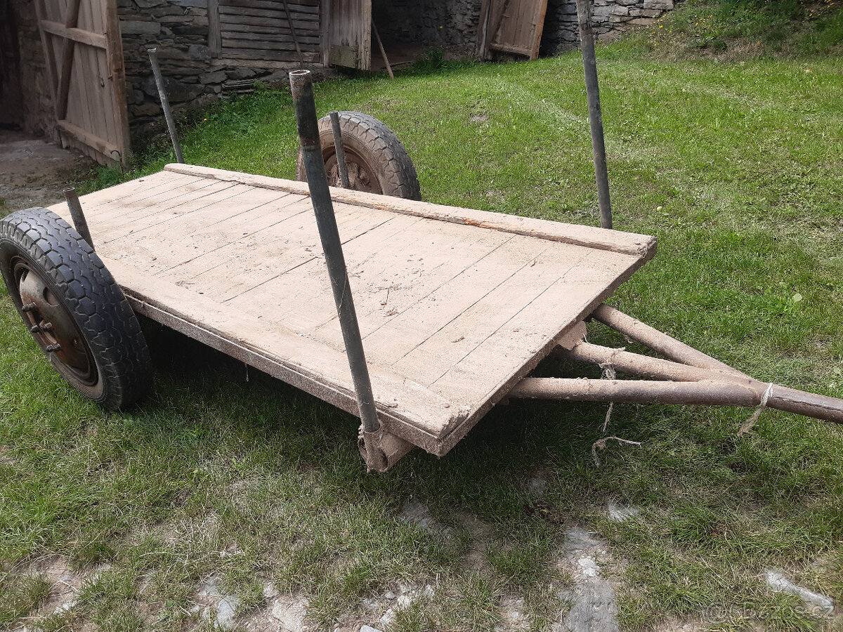 Přívěs za traktor. - 2