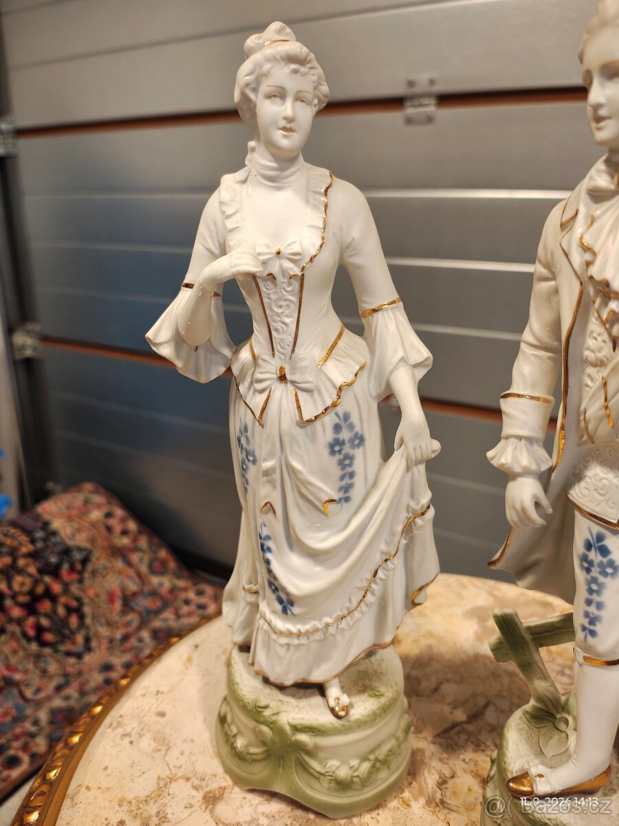 FIGURÁLNÍ PORCELÁNOVÉ POSTAVY - 2