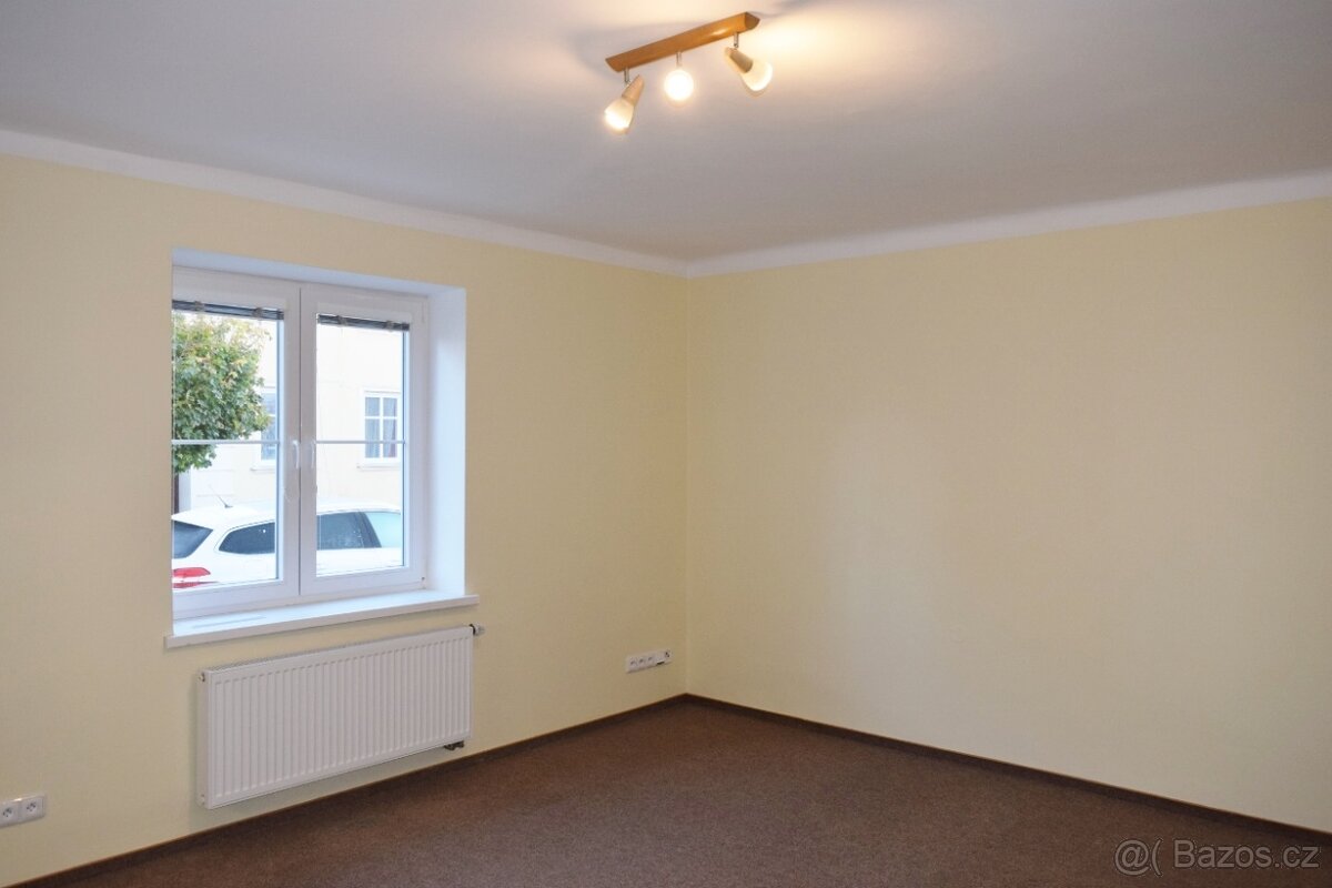 Prodej velmi pěkné garsonky v centru Trutnova - 2