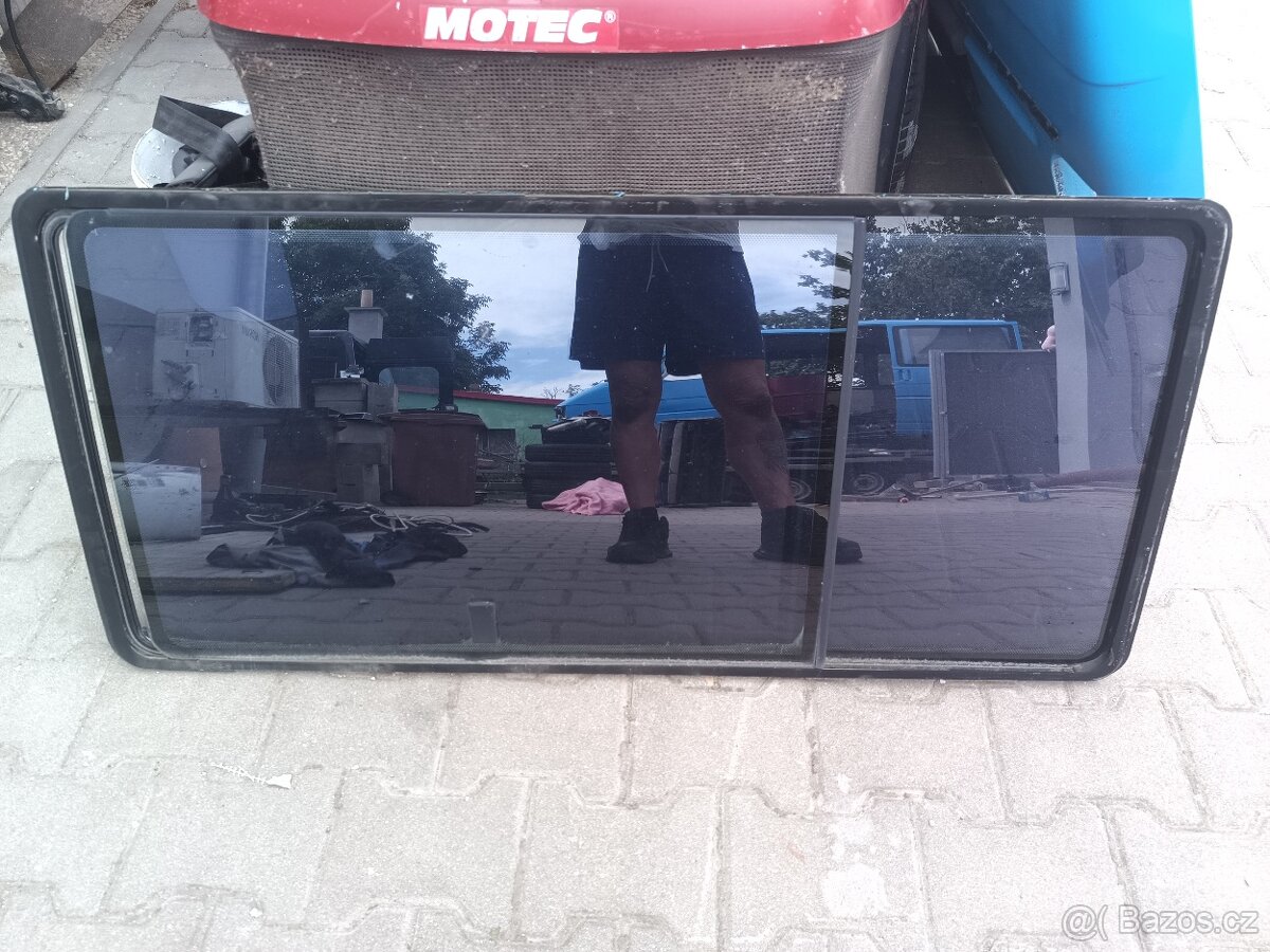 Boční otevírací okno ve t4 - 2