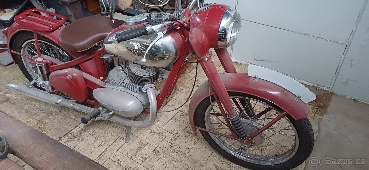 Jawa Pérák 250 s původním platným TP - 2