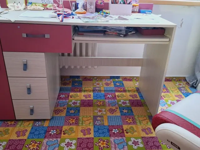 Psaci stůl do dětského pokoje - 2