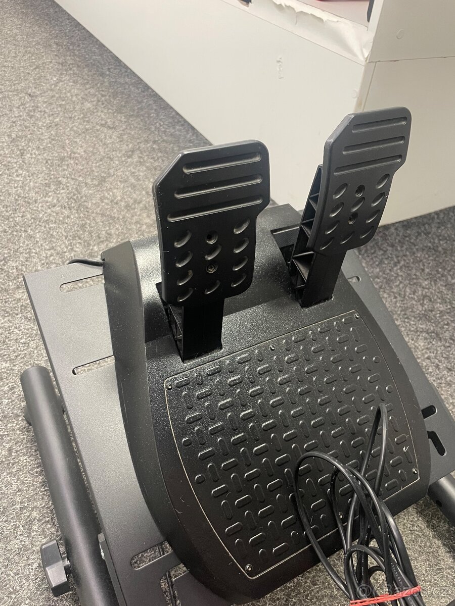 Volant + pedále Thrustmaster T150 - 2