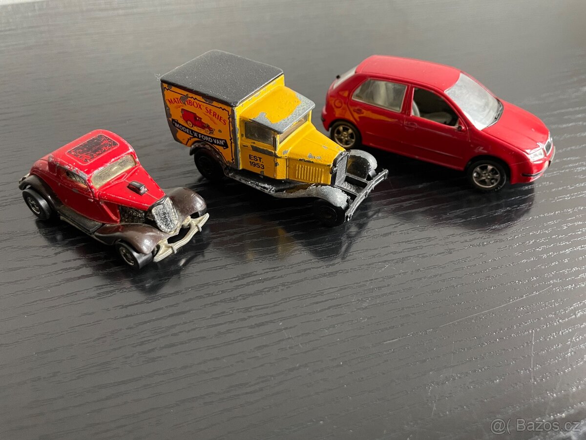 Dobové modely Matchbox Hotwheels (cena za vše) - 2