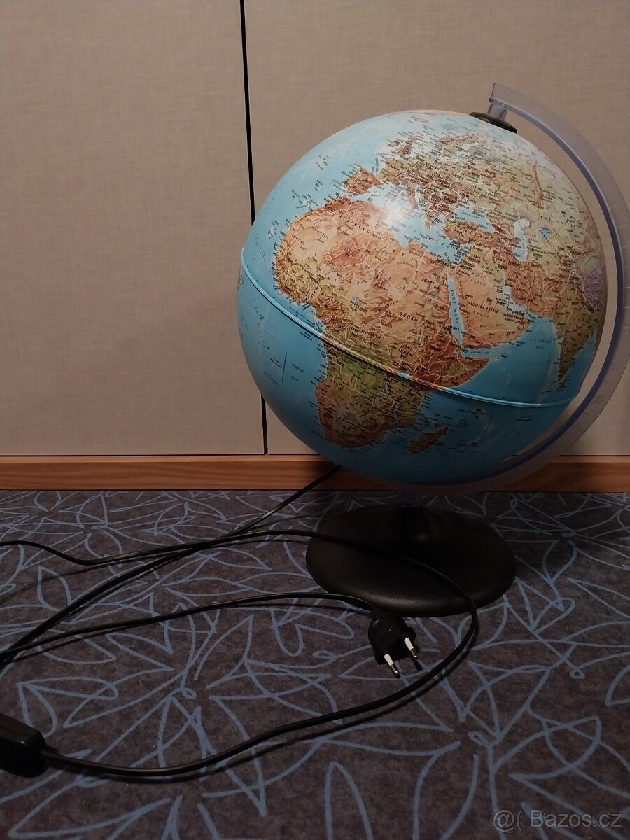 Lampa, svítící globus, světlo - 2